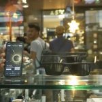 « Nous courons vers une pénurie » : aurons-nous assez de lunettes pour l’éclipse solaire totale du 12 août ?